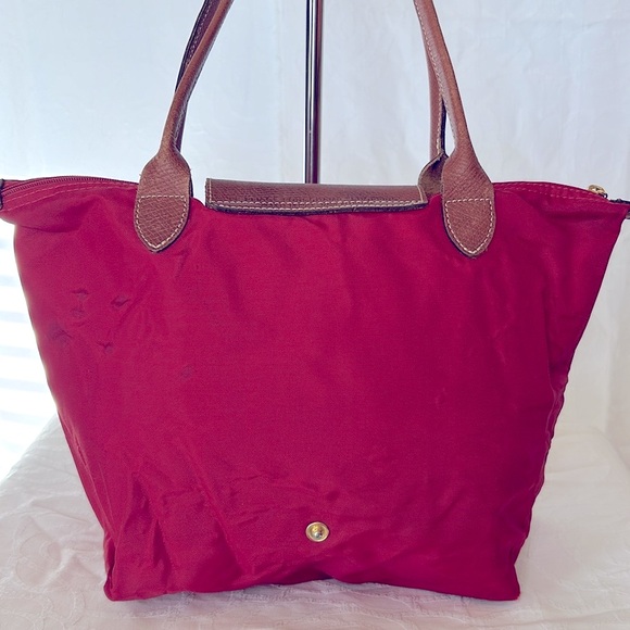 LONGCHAMP  red LE Pliage medium size leather top handle bag. - Picture 7 of 16